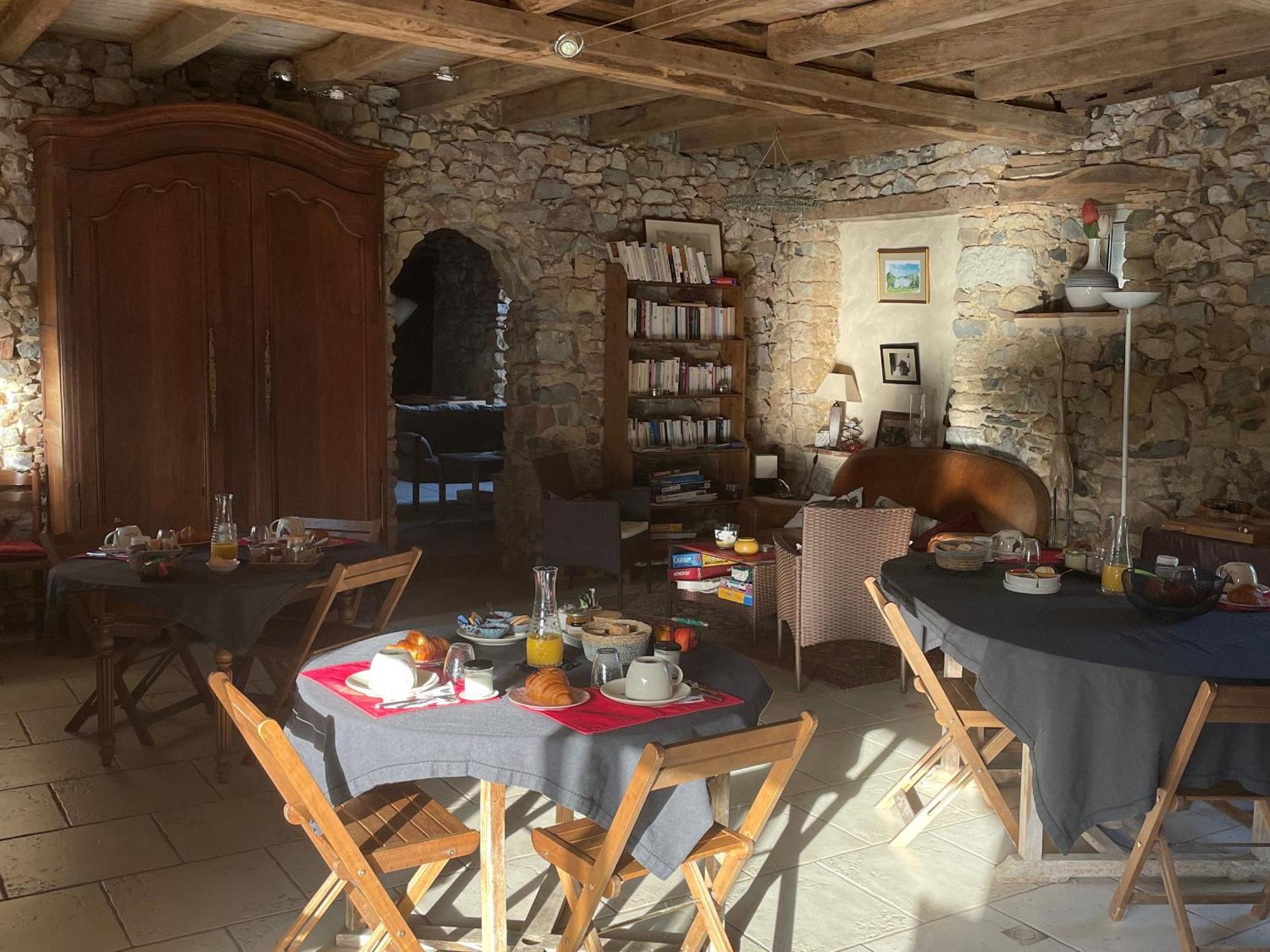 Charmantes Chambres D'Hotes Avec Piscine Et Coin Cuisine Pres De L'Abbaye De Solesmes - Fr-1-410-404 Kültér fotó